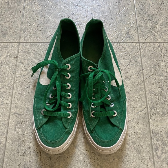 Nike Sneakers - Picture 1 of 5